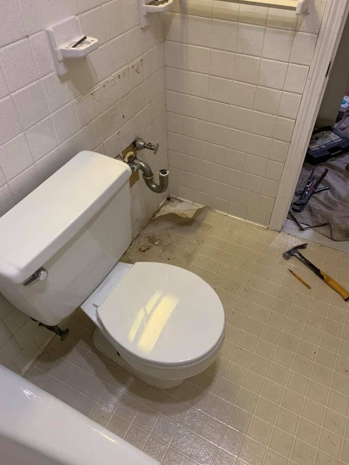 Bathroom before renovation